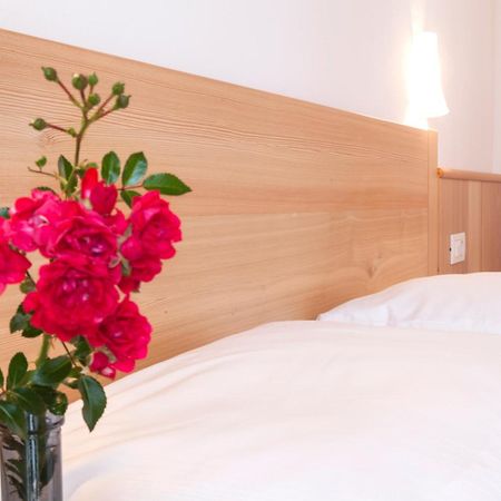 Der Mittermoar Apartment Bressanone Room photo
