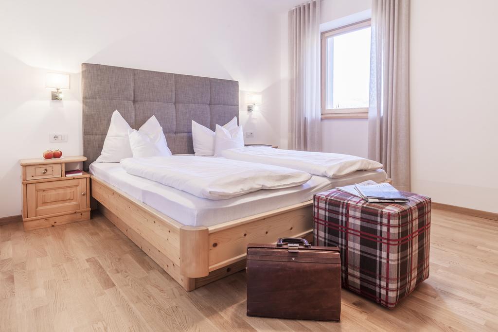 Der Mittermoar Apartment Bressanone Room photo